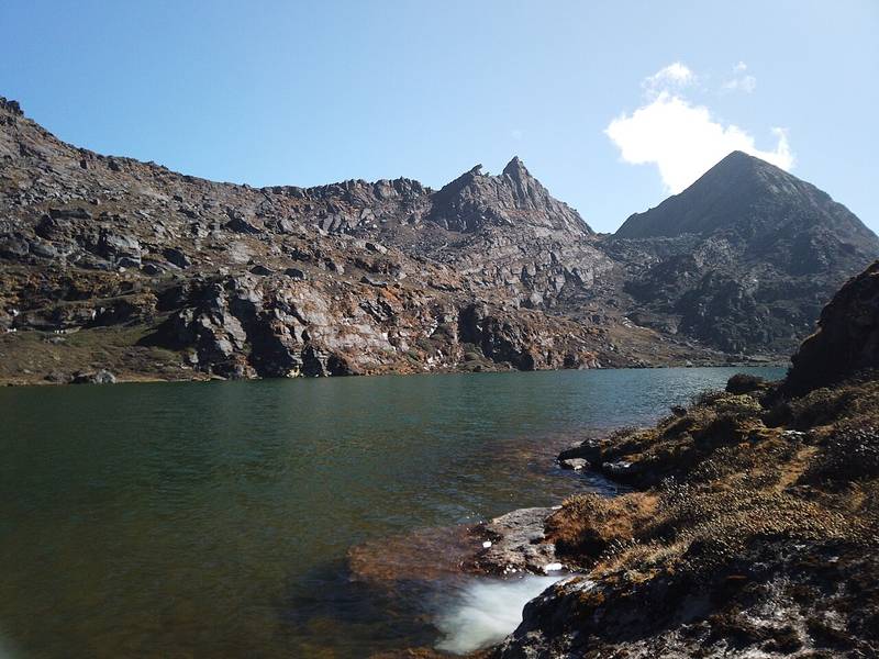 One of the many lakes on the Dagala plateau.