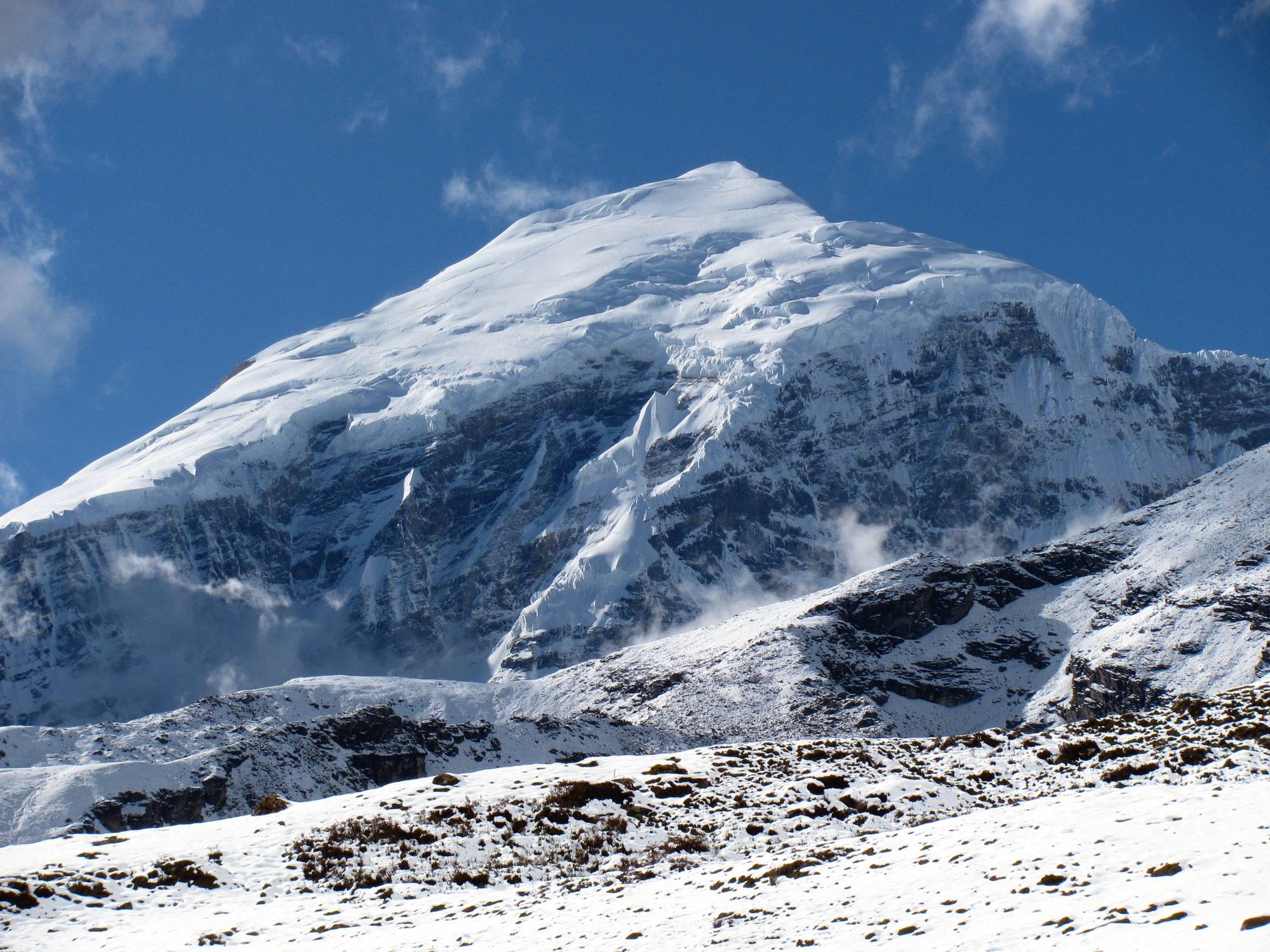 Snow-covered Jomolhari seen from below Nyile La